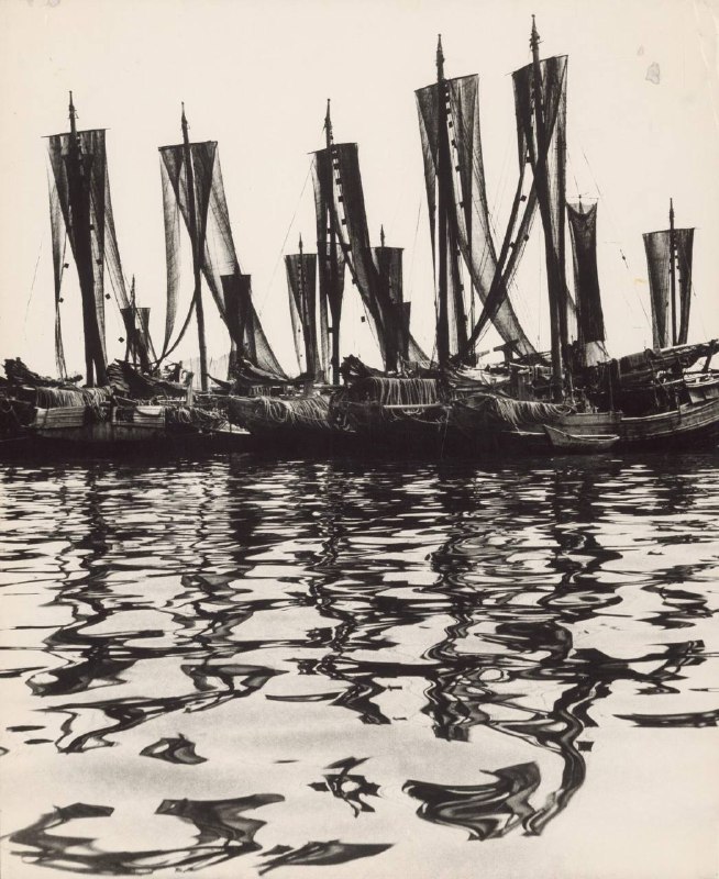 摄影师 Jan Cifra（1929—1959）在20世纪50年代拍摄的一组照片，记录了当时 越南 乡村朴素、宁静的生活景象