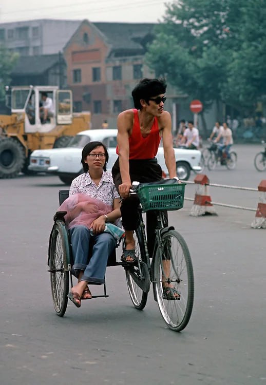 1985年的成都由爱尔兰人阿兰·勒加斯默(Alain Le Garsmeur)所摄1985年的成都由爱尔兰人阿兰·勒加斯默(Alain Le Garsmeur)所摄