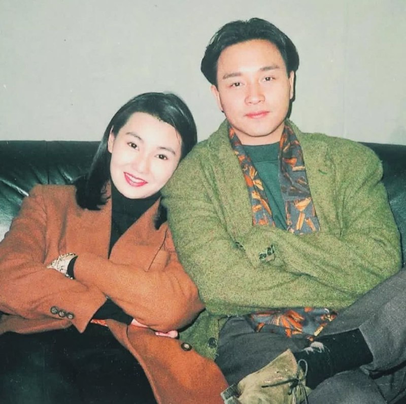 #名人 90年代 香港娱乐杂志上的明星合照#名人 90年代 香港娱乐杂志上的明星合照