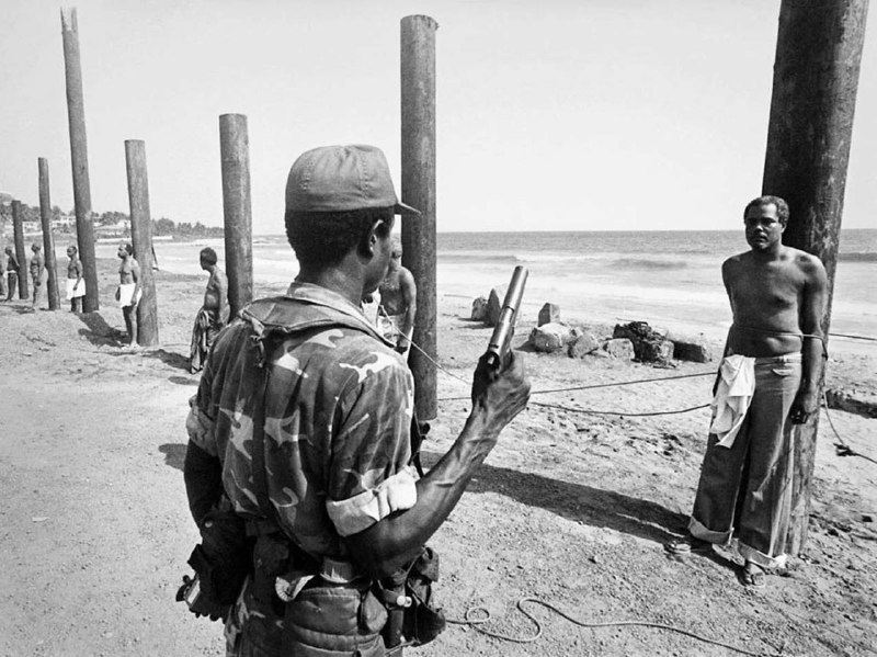 1980年4月12日，利比里亚下士塞缪尔·多伊（Samuel Doe）率士兵发动政变，杀害在任27年的总统威廉·托尔伯特（William Tolbert），推翻自1847年建国以来一直执政的美裔黑人精英阶层（Americo-Liberian）统治