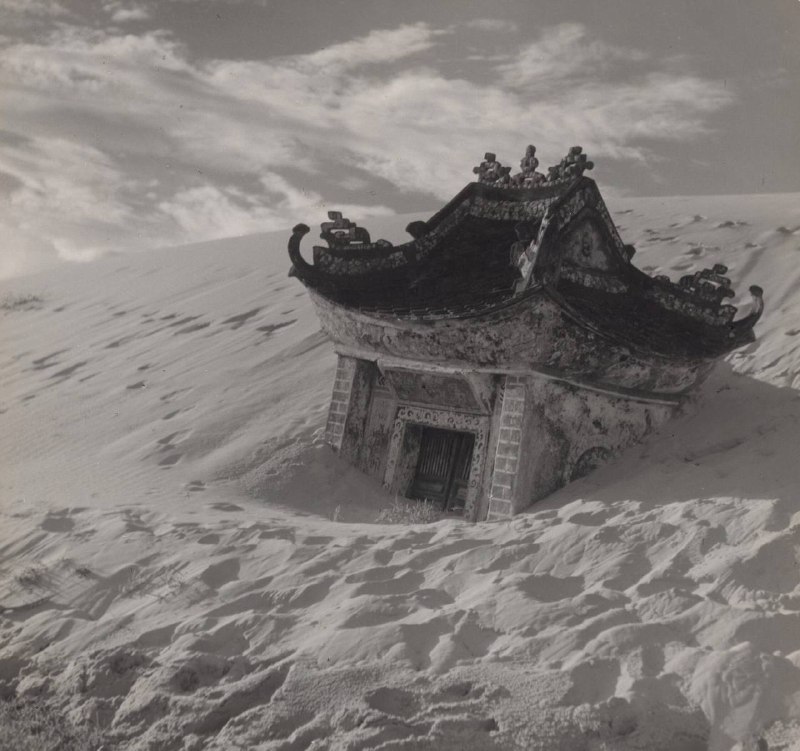 摄影师 Jan Cifra（1929—1959）在20世纪50年代拍摄的一组照片，记录了当时 越南 乡村朴素、宁静的生活景象