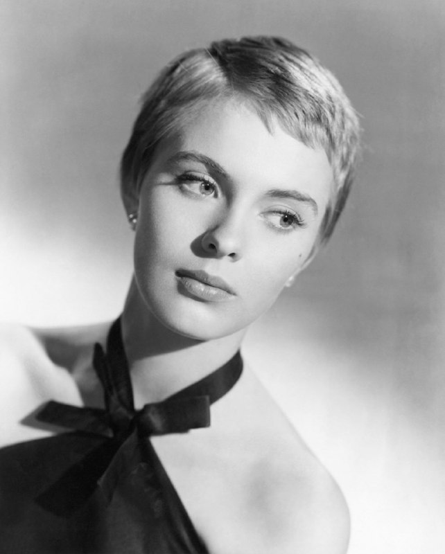 #名人 让·西伯格（Jean Seberg）是美国女演员，因出演1960年法国新浪潮电影《呼吸》而成名