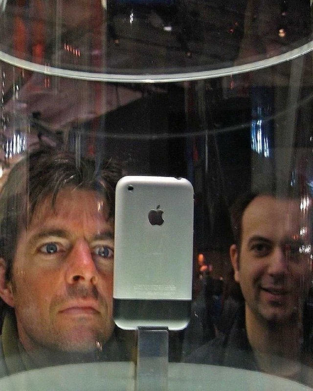 2007年6月29日，旧金山成为全球瞩目的焦点，因为这是第一代iPhone正式发布的日子