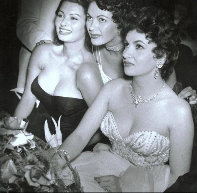 三位来自40年代的女性