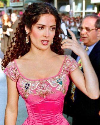↩️🖼 #名人 Salma Hayek 1999历史老照片（中文）Timeless Archives:#名人 Salma Hayek和Penelope Cruz，1999年