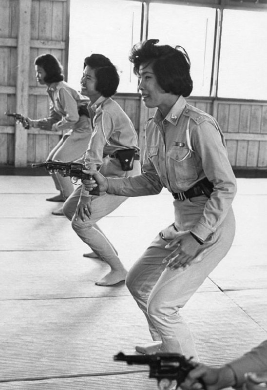 1961 年，泰国曼谷女警训练