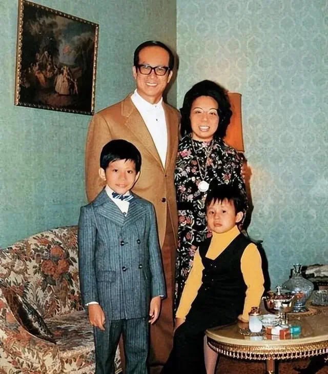#人物 李嘉诚家族，香港，1970年代