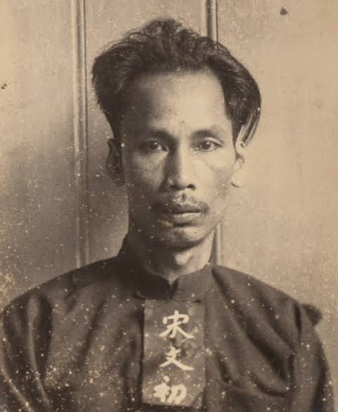 ↩️🖼 1924年底，苏联把胡志明派到广州——当时国共合作正如火如荼，黄埔军校和苏联顾问都在那里
