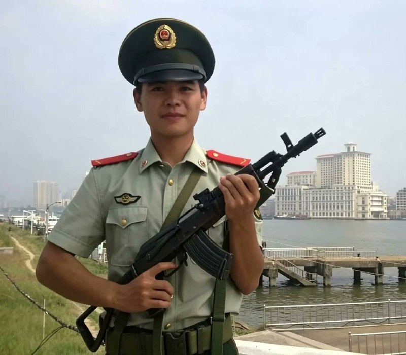 56C 式 7.62x39mm 卡賓槍，由中國人民武裝警察隊成員使用，2008 年時期