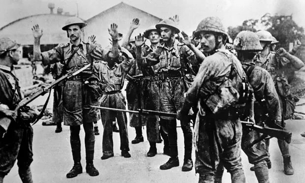 1942 年 2 月 15 日，新加坡沦陷期间被日本军队俘虏的部分英国、澳大利亚、印度和中国军队