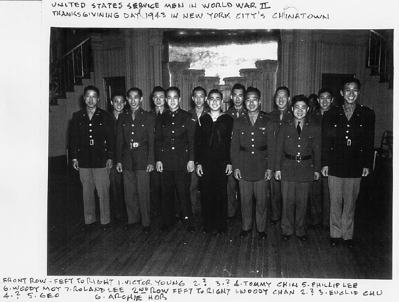 1943年美国军人在纽约唐人街的感恩节聚会