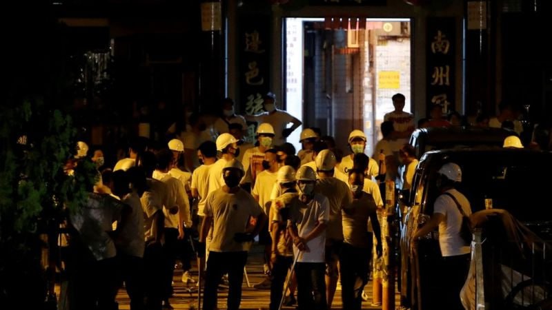 元朗暴力事件，是指2019年7月21日“五大诉求”游行的当晚及次日凌晨发生在香港新界元朗区的暴力袭击事件