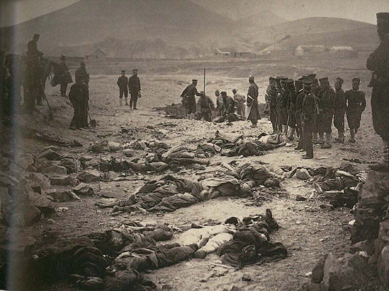 1894年，甲午战争期间，日本摄影师龟井兹明拍摄的旅顺大屠杀