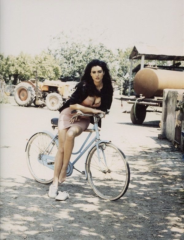 #名人 莫妮卡·贝鲁奇在意大利罗马，由 Frederic Melan 拍摄，1991 年