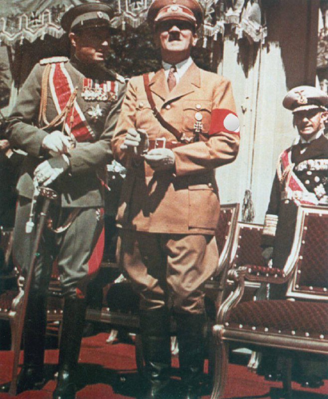 1941年3月26日，南斯拉夫摄政王保罗亲王与德国和意大利签署了轴心国协定