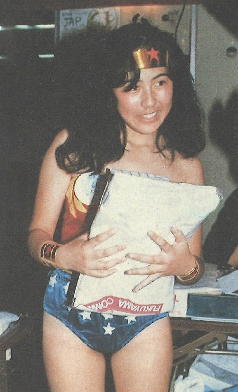 日本80年代漫展上的同人摊子