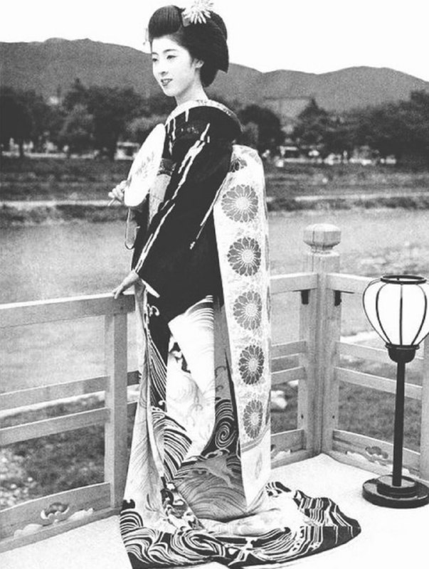 1930-1935年间 #日本 京都的艺妓和舞妓 #历史1930-1935年间 #日本 京都的艺妓和舞妓 #历史