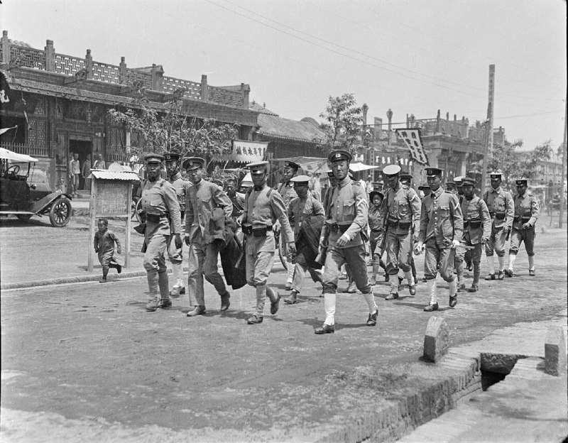 1919年6月4日北京，清华大学学生被捕