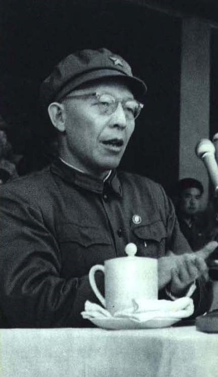 “四人帮”成员，左上顺时针：中共副主席王洪文、中国国务院副总理张春桥、政治家姚文元、毛泽东的妻子江青