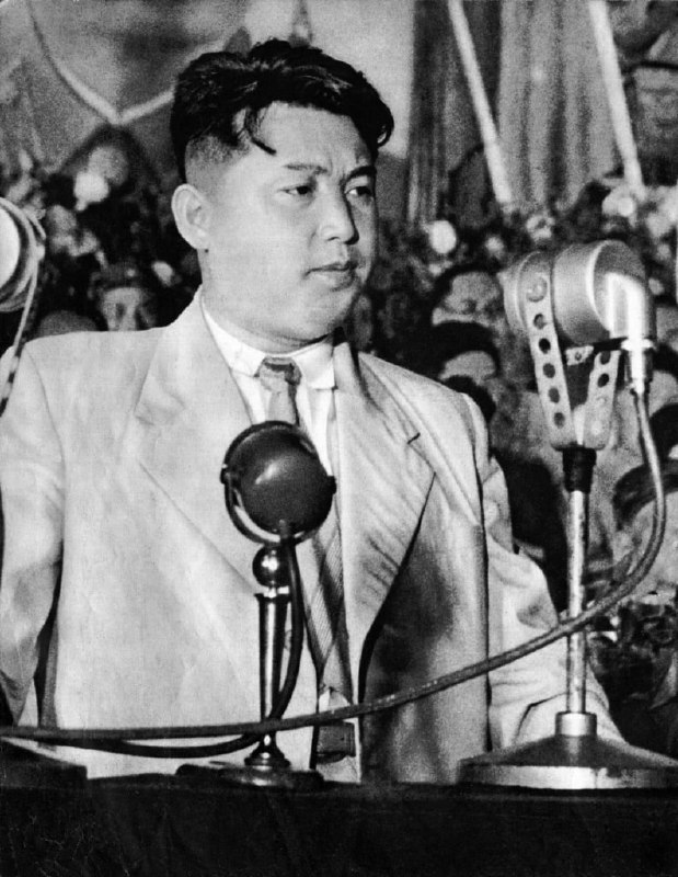 1950年，朝鲜人民领袖金日成号召全体人民投入 #朝鲜战争