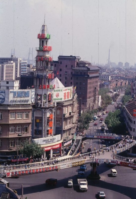 上海，大世界，1993民国时期的上海滩黑帮老大黄金荣曾经拥有这座综合性娱乐体