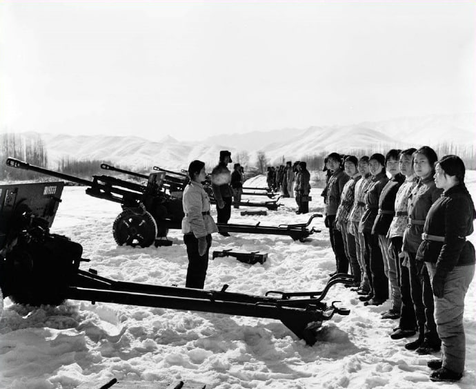 1968-1975年，中国女民兵