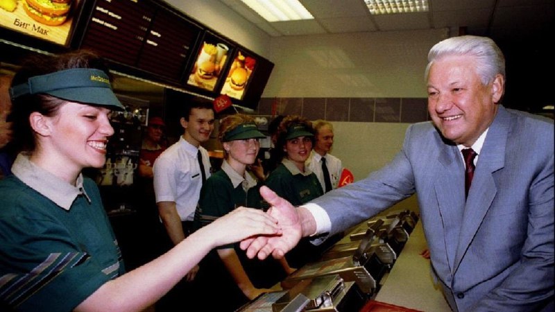 1990，莫斯科，第一家麦当劳