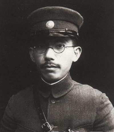 《近代名人传》之唐生智 #人物唐生智（Tang Shengzhi，1889年10月12日-1970年4月6日）是中国军阀时期的一位军事将领，在第二次中日战争期间担任指挥官，并在二战后成为政治家