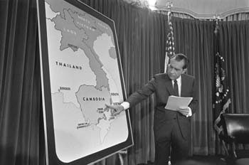 1970 年 4 月 30 日，尼克松总统就入侵柬埔寨问题向全国发表讲话
