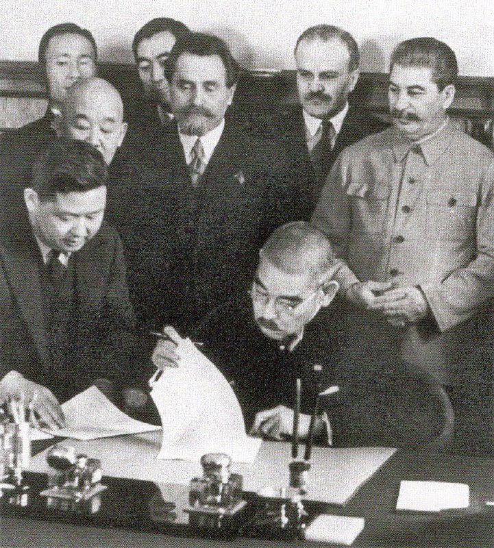 1941 年 4 月 13 日，签订日苏中立条约
