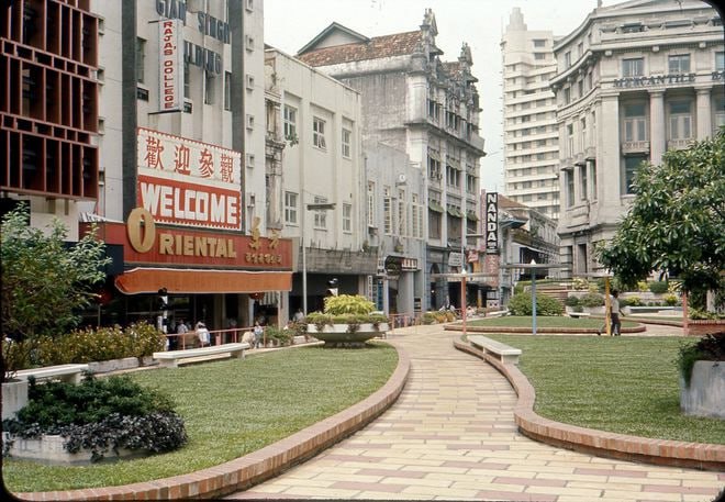 6-70年代，新加坡