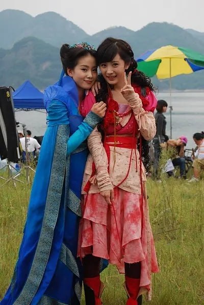 2009年经典古装仙偶剧《仙剑奇侠传三》的主演照和片场照