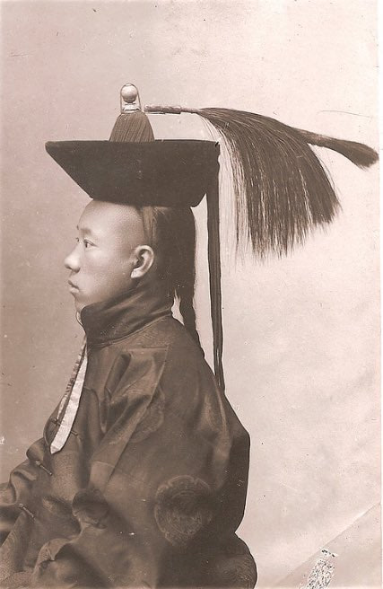清代蒙古贵族的帽子和发型，1925年