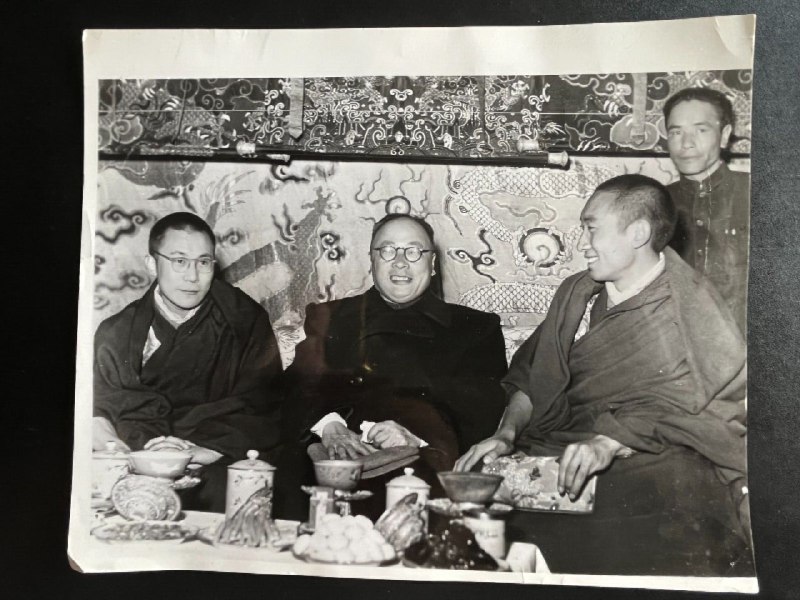 罕见的 1959 年中国西藏达赖喇嘛和班禅喇嘛在北京的照片