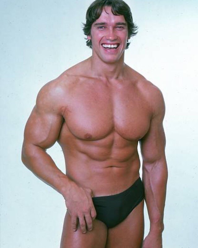 #名人 1976年10月，阿诺德•施瓦辛格（ArnoldSchwarzenegger）