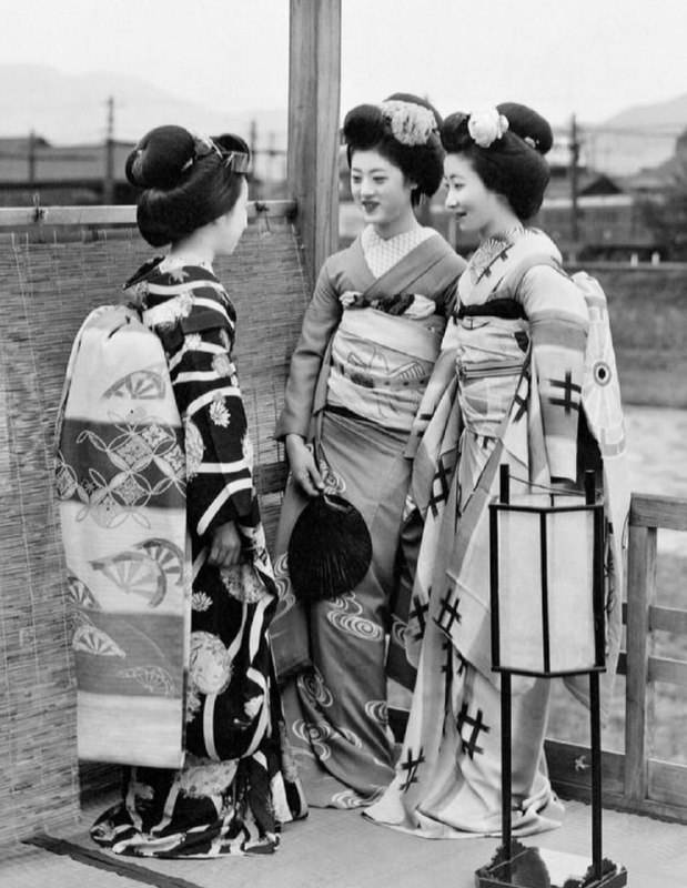 1930-1935年间 #日本 京都的艺妓和舞妓 #历史1930-1935年间 #日本 京都的艺妓和舞妓 #历史