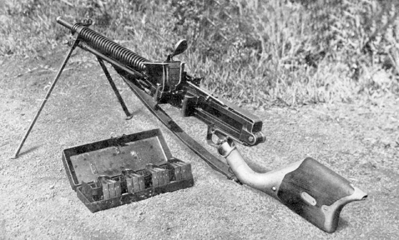 大正十一年式轻机枪（日语：十一年式軽機関銃）是日本帝国陆军在1920年代战间期开始配发的轻机枪，亦称“11年式轻机枪”，在1922年（大正十一年）定型成为制式装备而得名