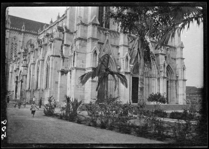 1917-1919年，广州圣心大教堂