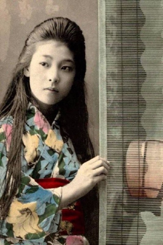 1890 年代至 1910 年代明治时代艺妓和舞妓照片，很少有人有机会一睹它们在 19 世纪艺妓文化时期的风采