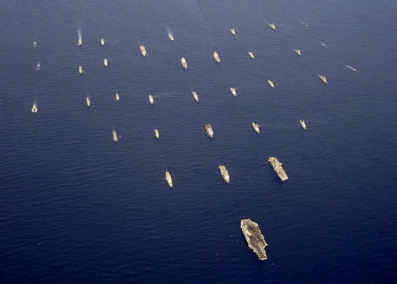 2007年，太平洋，美国海军勇敢之盾军演上登场的武器装备