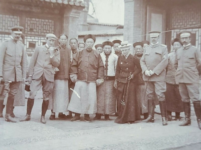 1900年，大清亲王与李鸿章在北京