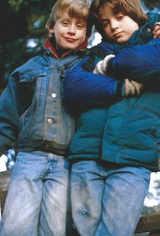 Macaulay Culkin 和 Elijah Wood 在“好儿子”(1993) 片场