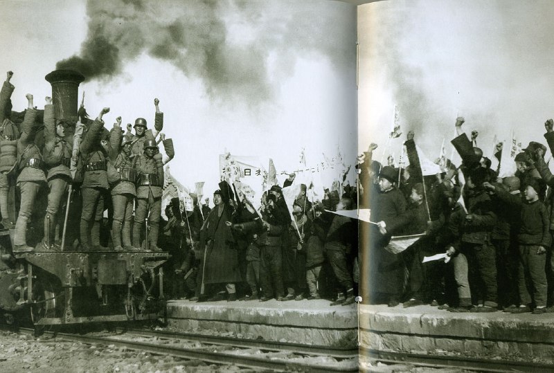 1937年10月，太原火车站，中国第一七九旅开赴前线