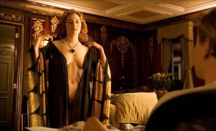 1997 年，#名人 凯特·温斯莱特 (Kate Winslet) 在《泰坦尼克号》中赤身裸体