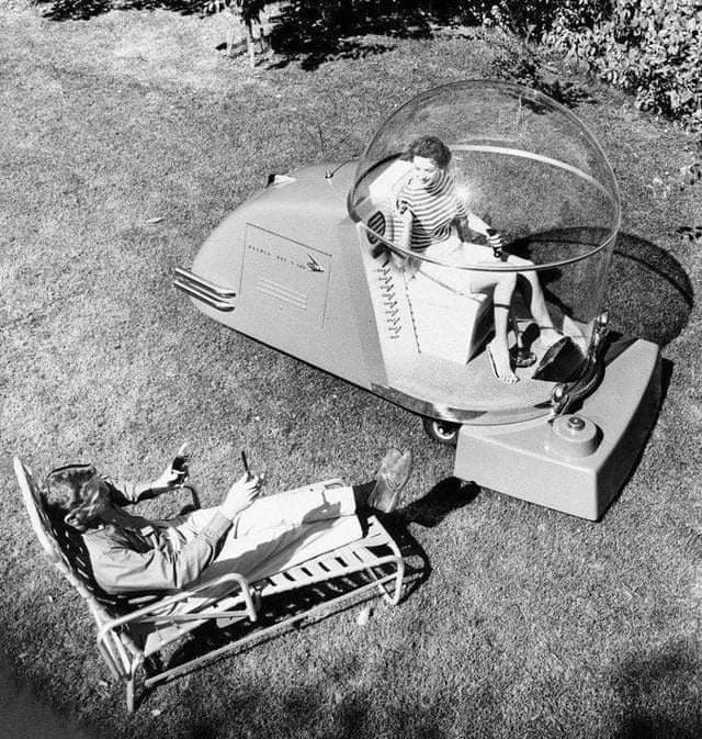 1957 年的空调割草机