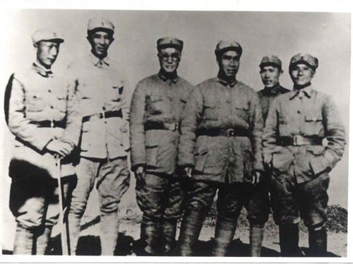 1940年3月，晋东南桐峪129师师部合影